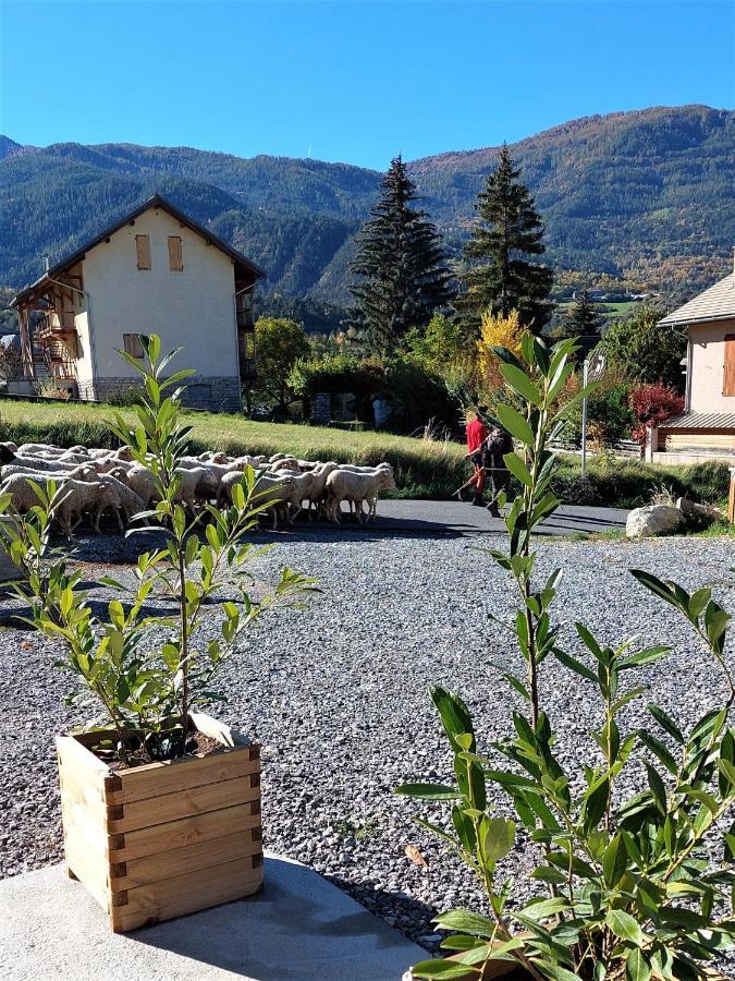 Le Pre Fleuri A Guillestre - Appartements Neufs Classes Meubles De Tourisme 3 Etoiles - Parking Privatif Exterior foto