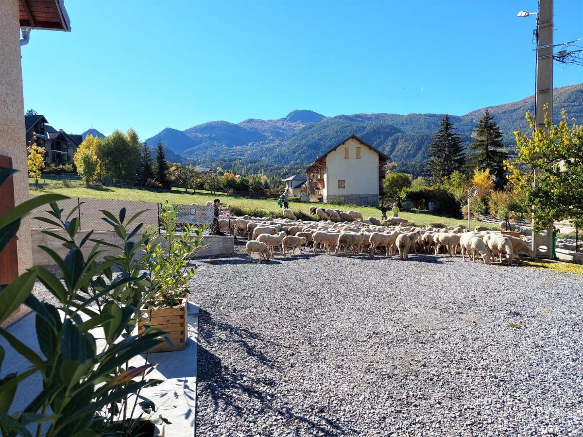 Le Pre Fleuri A Guillestre - Appartements Neufs Classes Meubles De Tourisme 3 Etoiles - Parking Privatif Exterior foto